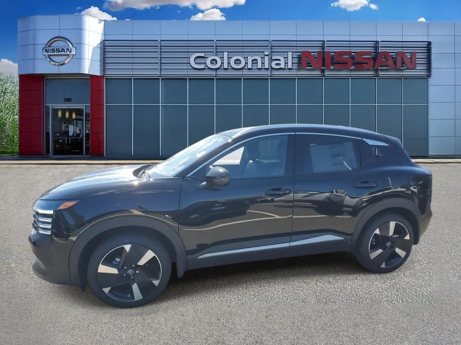 2025 Nissan Kicks SR photo 2