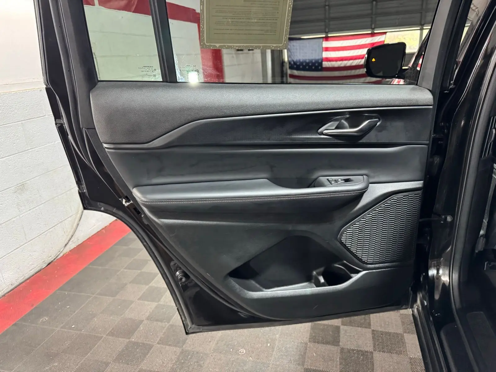 2024 Jeep Grand Cherokee Altitude photo 12