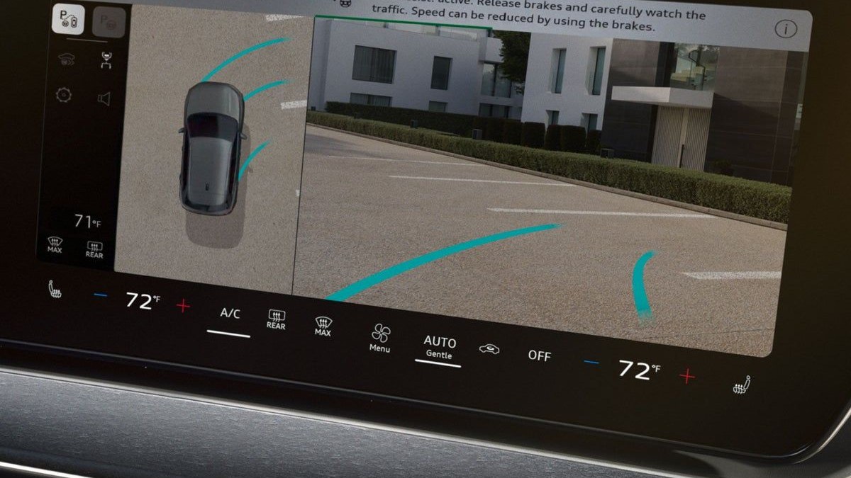 Top view camera display on the 2026 Audi Q3 MMI touchscreen