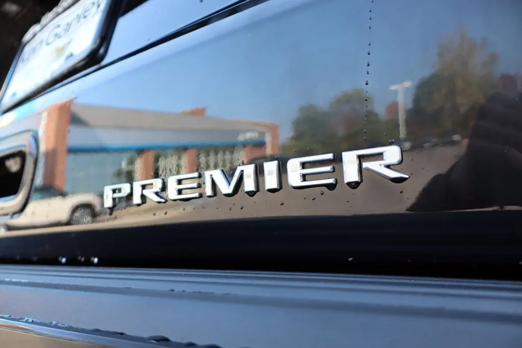2025 Chevrolet Tahoe Premier photo 33