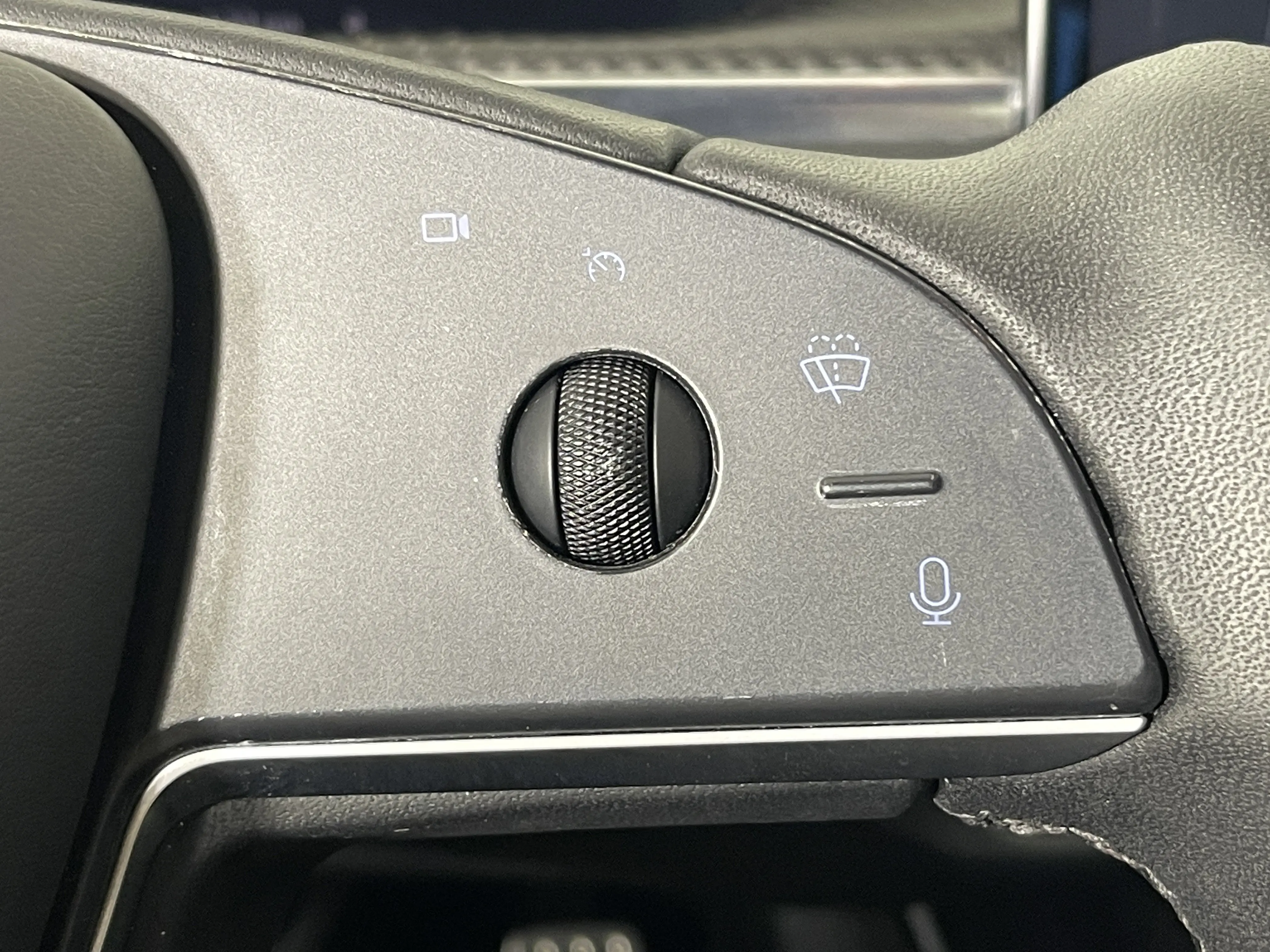 2022 Tesla Model S Plaid AWD photo 23