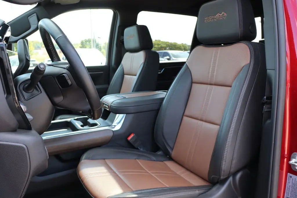2025 Chevrolet Silverado 2500HD High Country photo 15