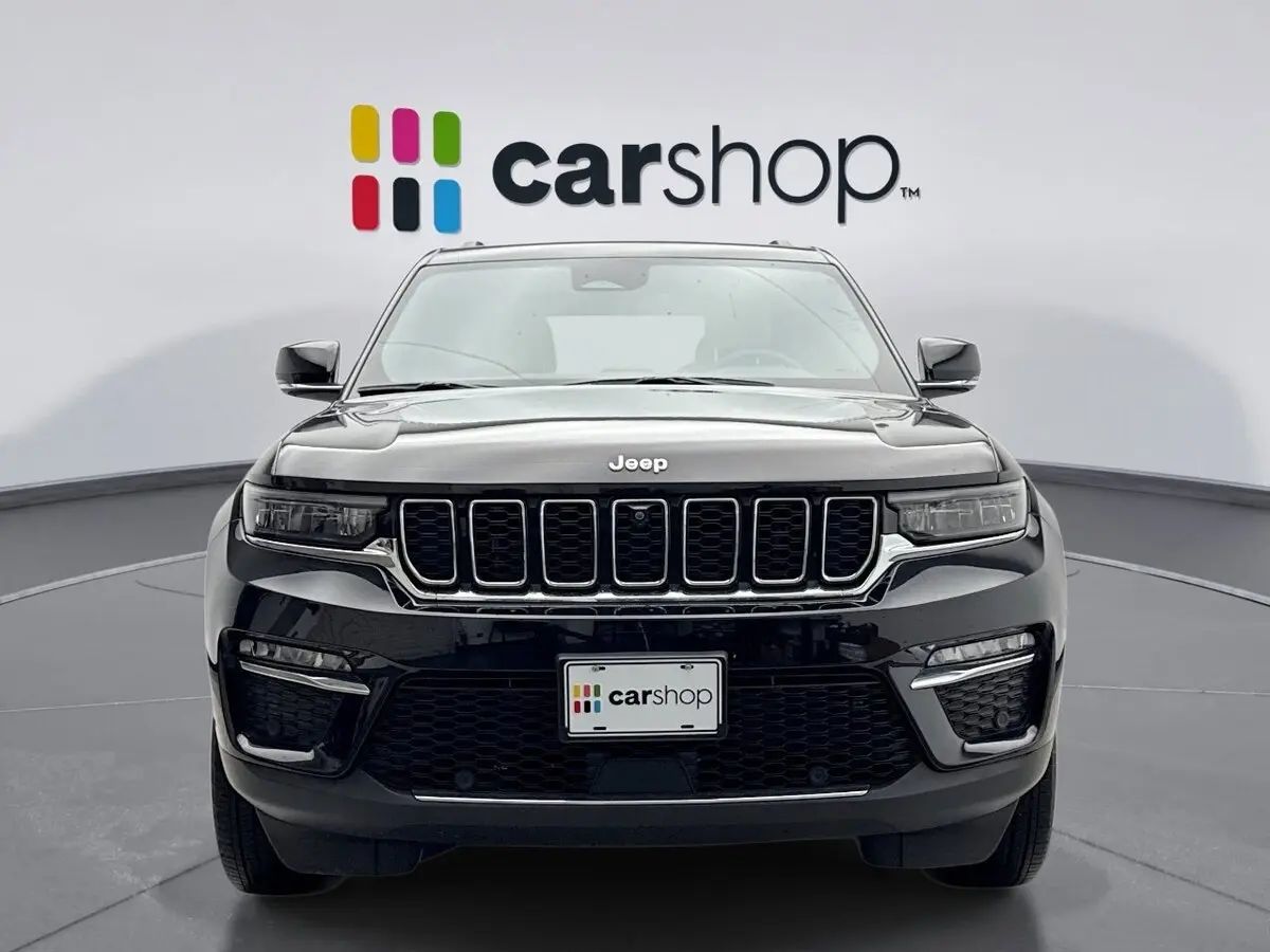 2023 Jeep Grand Cherokee Limited photo 3