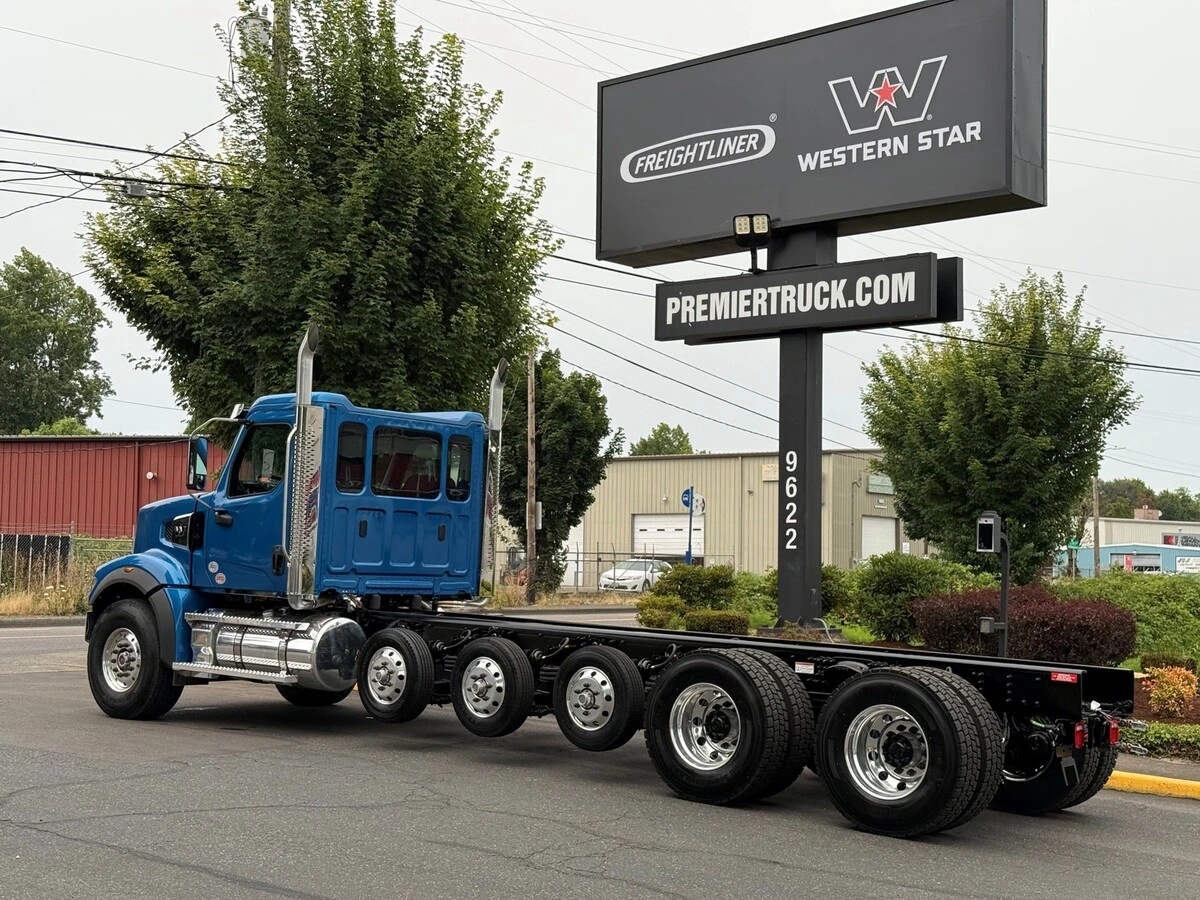2027 Western Star 49X — photo 6