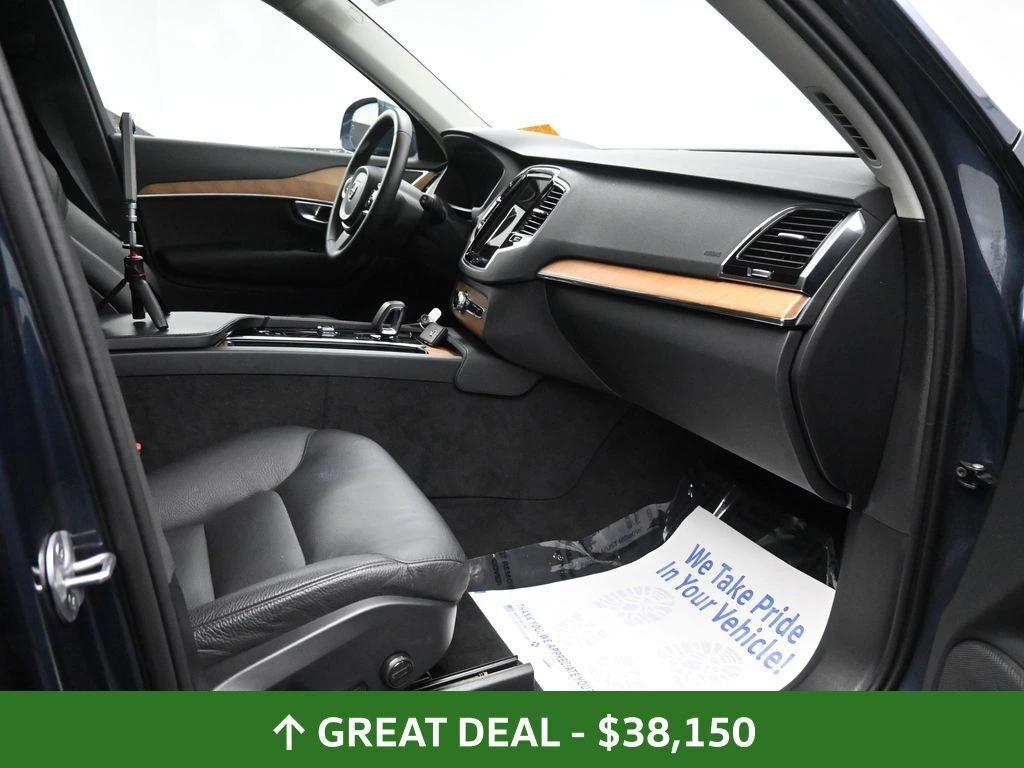 2024 Volvo - image 22