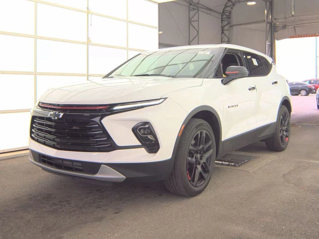 2023 Chevrolet Blazer 2.0T 2LT AWD's photo