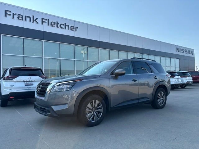 2025 Nissan Pathfinder SV 2WD's photo