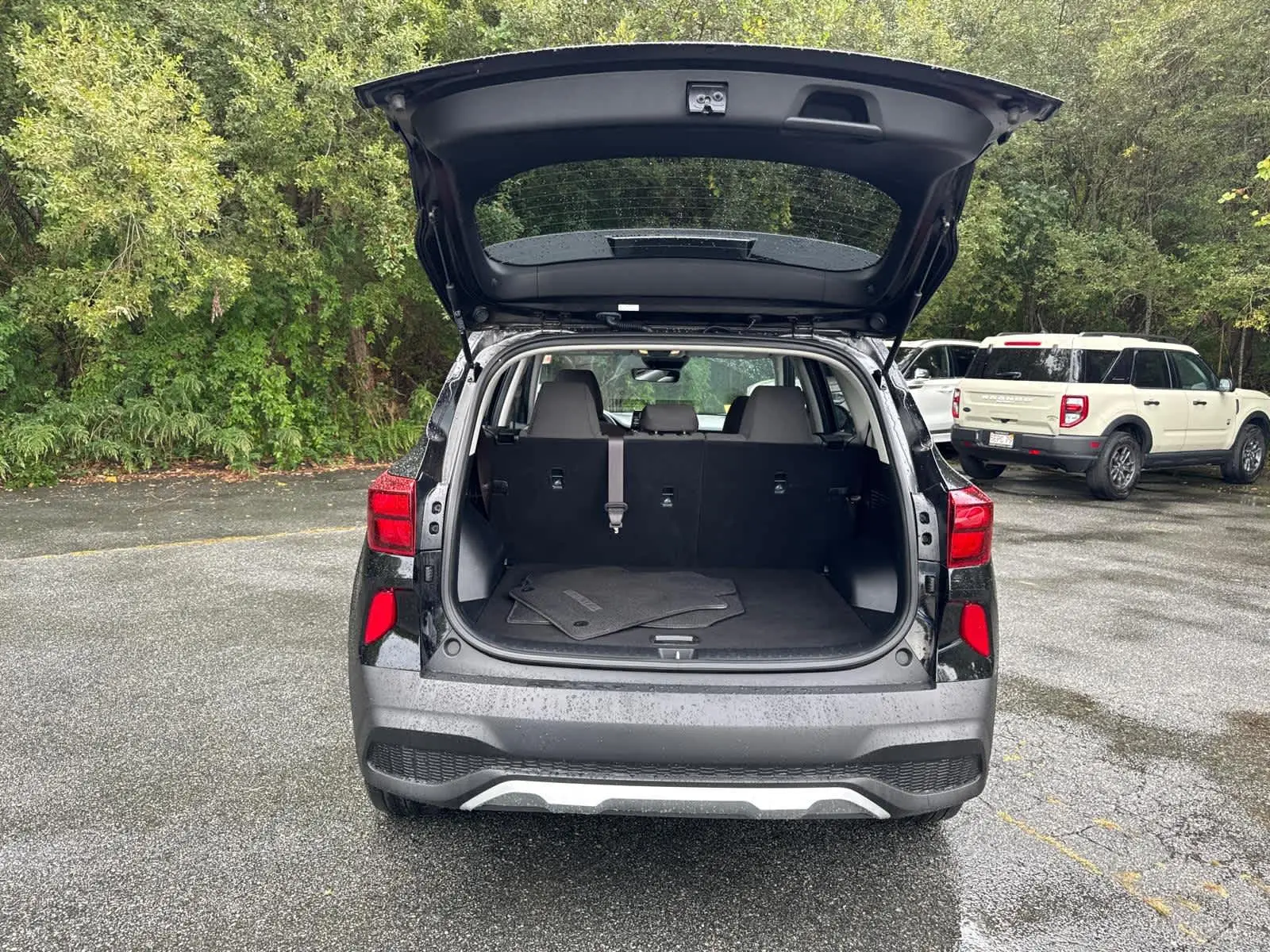 2022 Kia Seltos LX photo 33