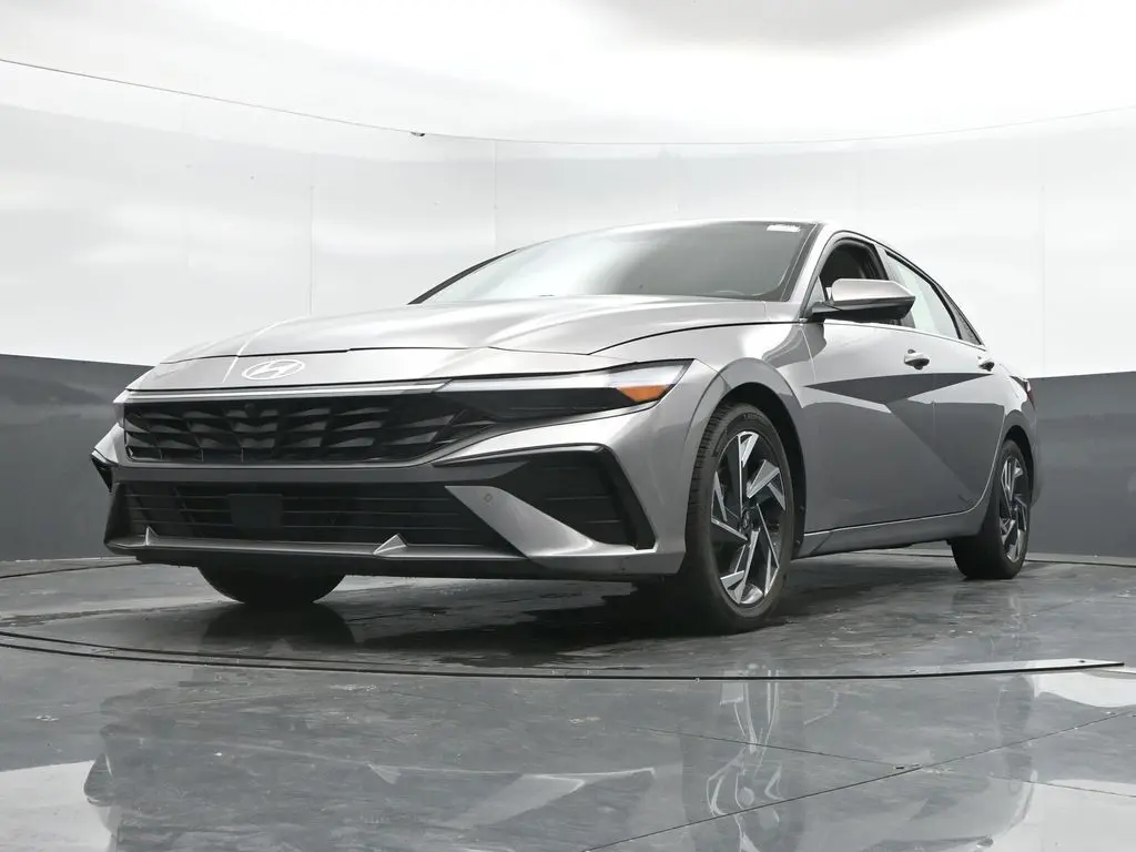 2024 Hyundai Elantra Limited photo 40