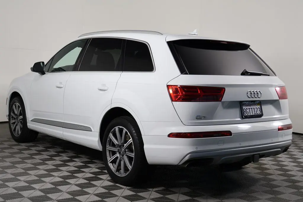 2019 Audi Q7 55 Premium Plus photo 6