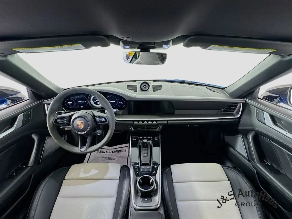 2022 Porsche 911 Turbo S photo 25
