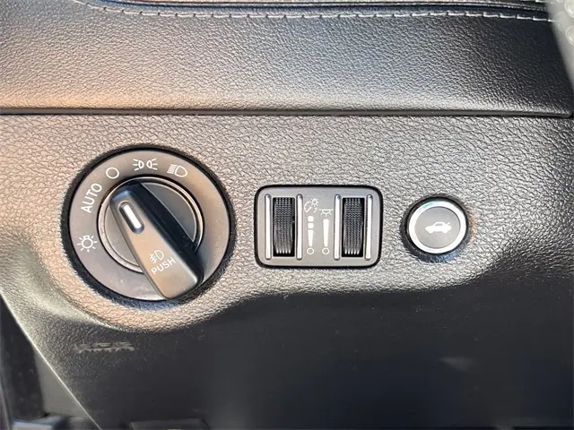 2021 Dodge Charger R/T photo 10