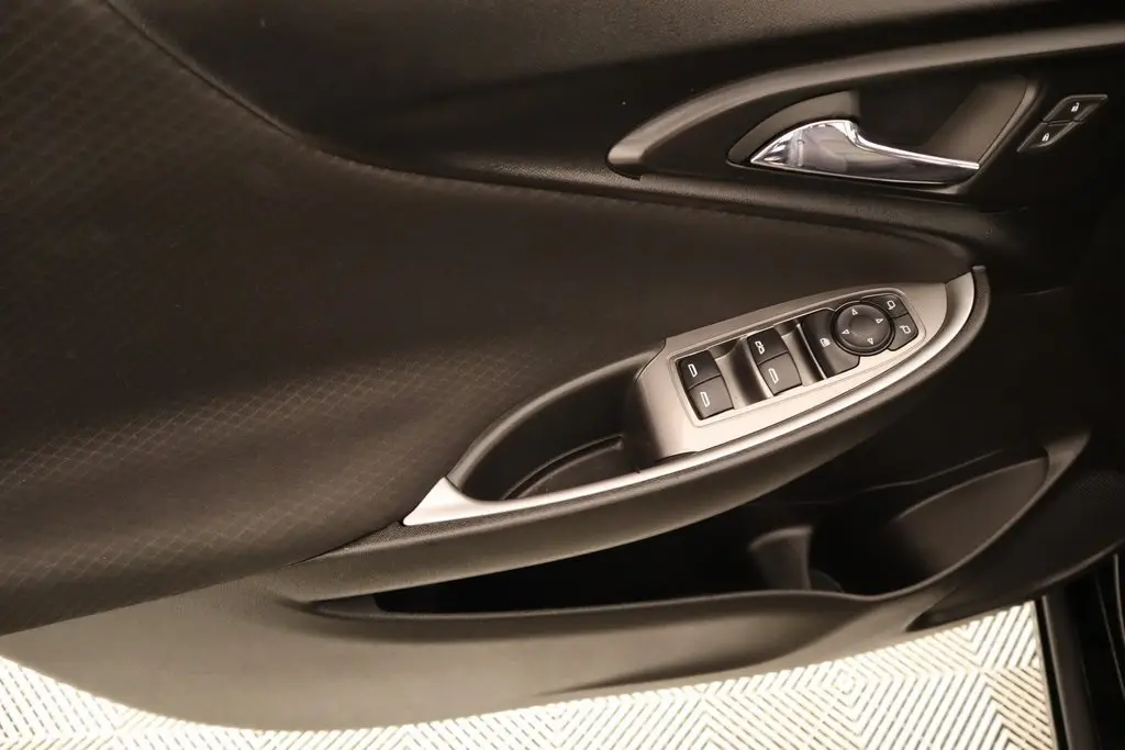 2023 Chevrolet Malibu 1LT photo 15