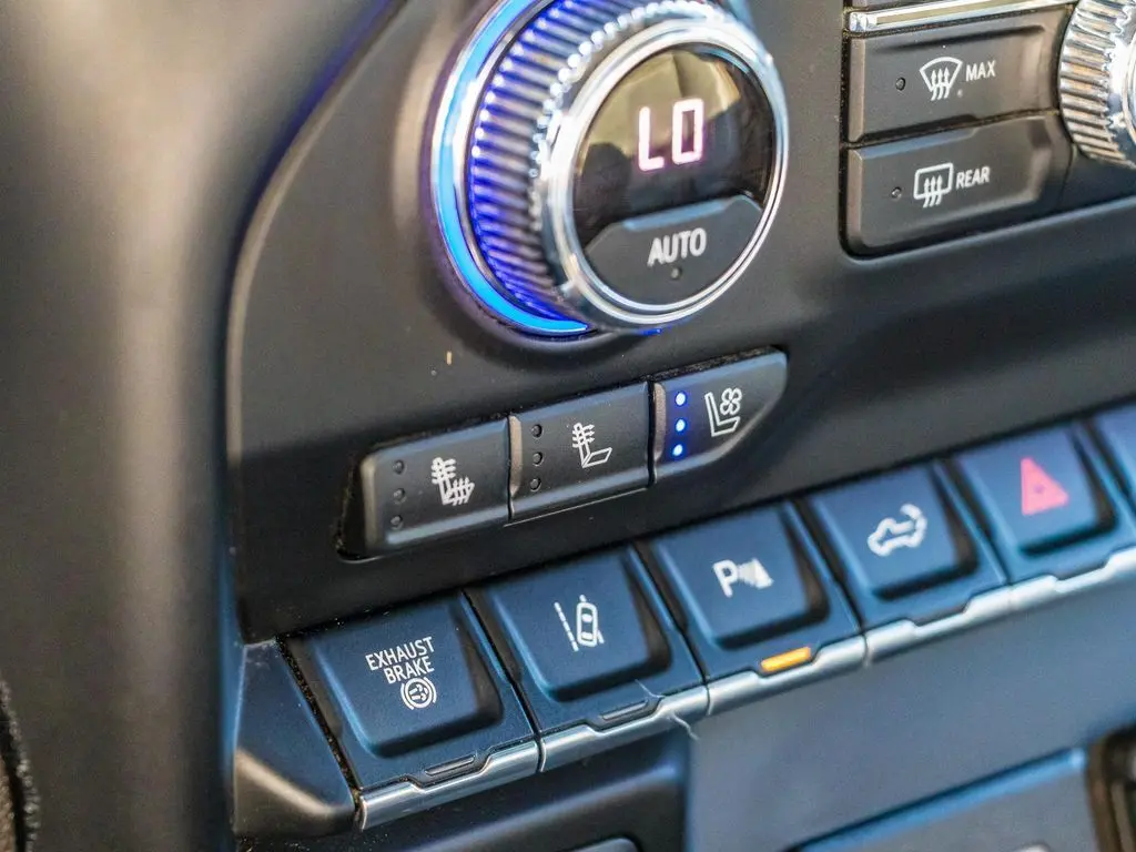 2021 Gmc Sierra Denali photo 38
