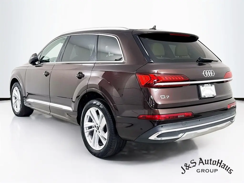 2022 Audi Q7 55 Premium Plus photo 5