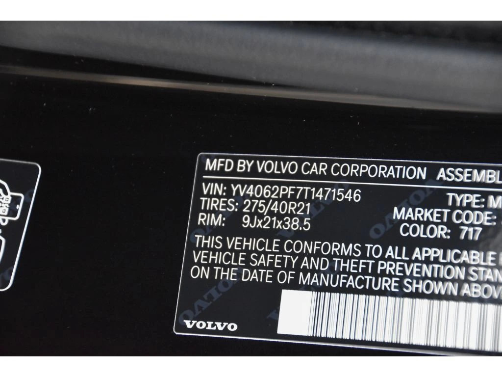 2026 Volvo - image 28