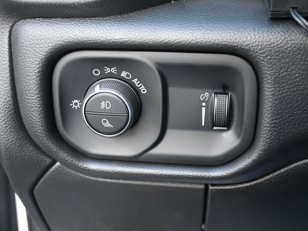 2025 RAM 2500 Tradesman - Photo 28