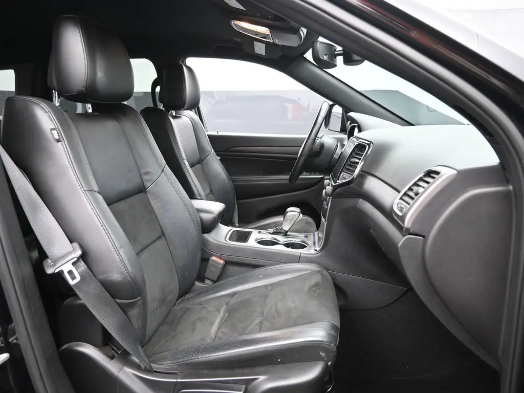 2019 Jeep Grand Cherokee Altitude photo 26