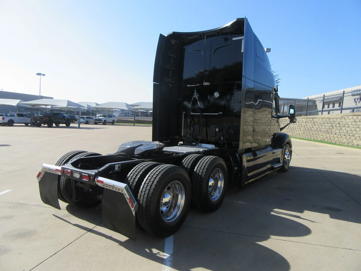 2023 Peterbilt 579 — photo 4