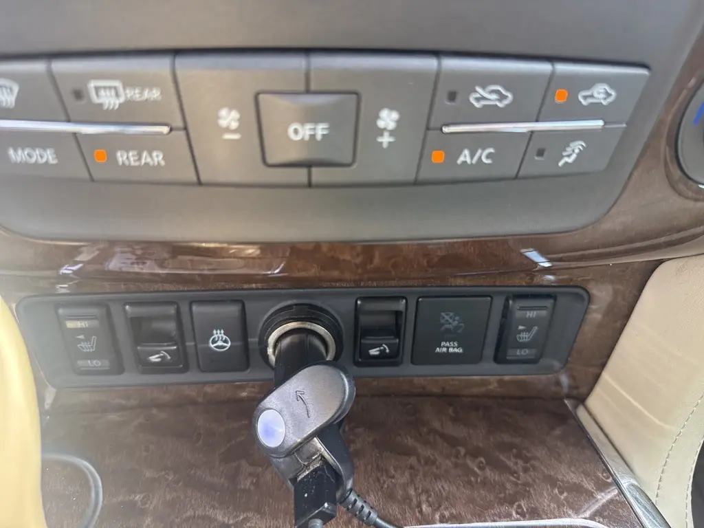 2016 Infiniti QX80 Base photo 14