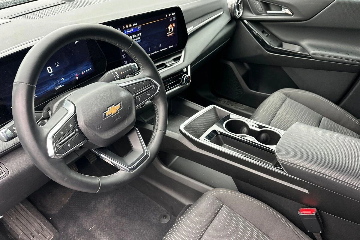 2025 Chevrolet Equinox LT - Photo 10