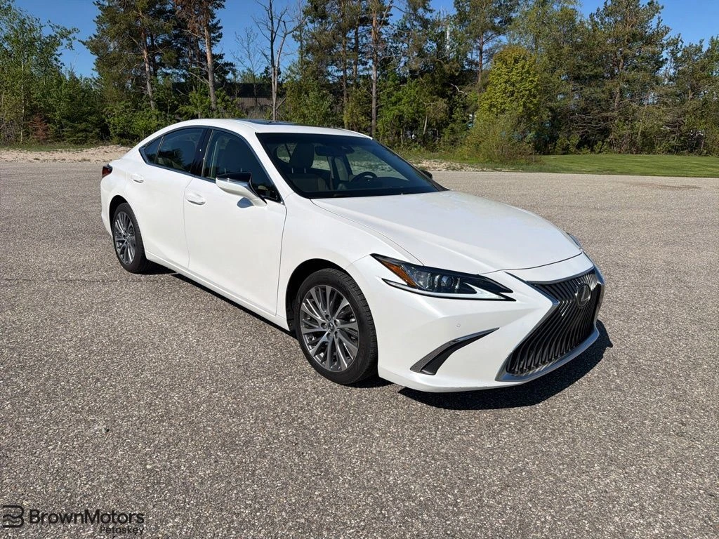 2021 Lexus ES 350 250 AWD's photo