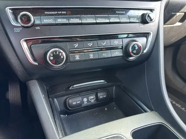 2018 Kia Optima LX photo 32