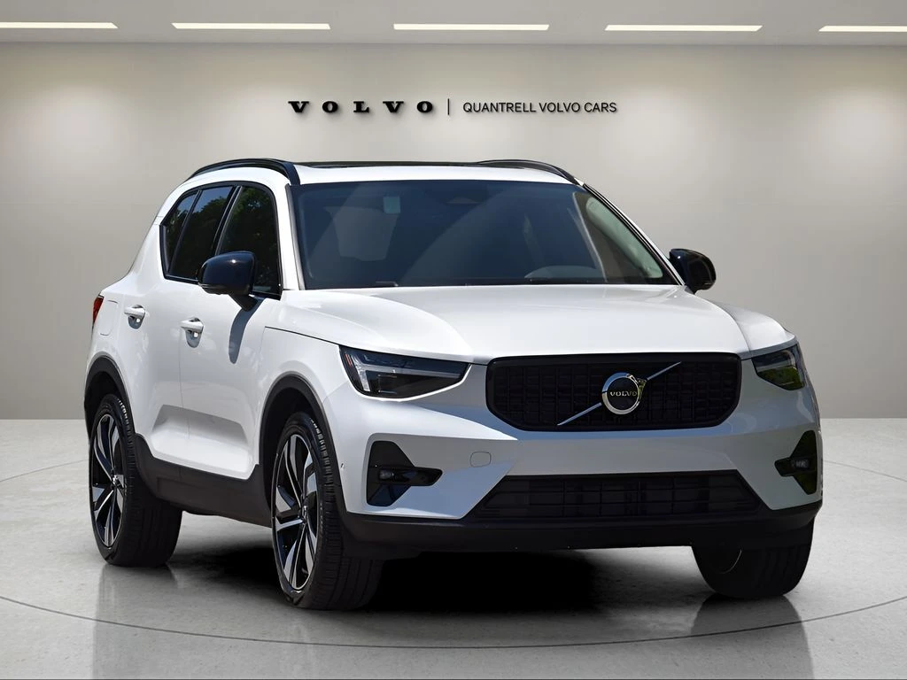 2025 Volvo - image 2