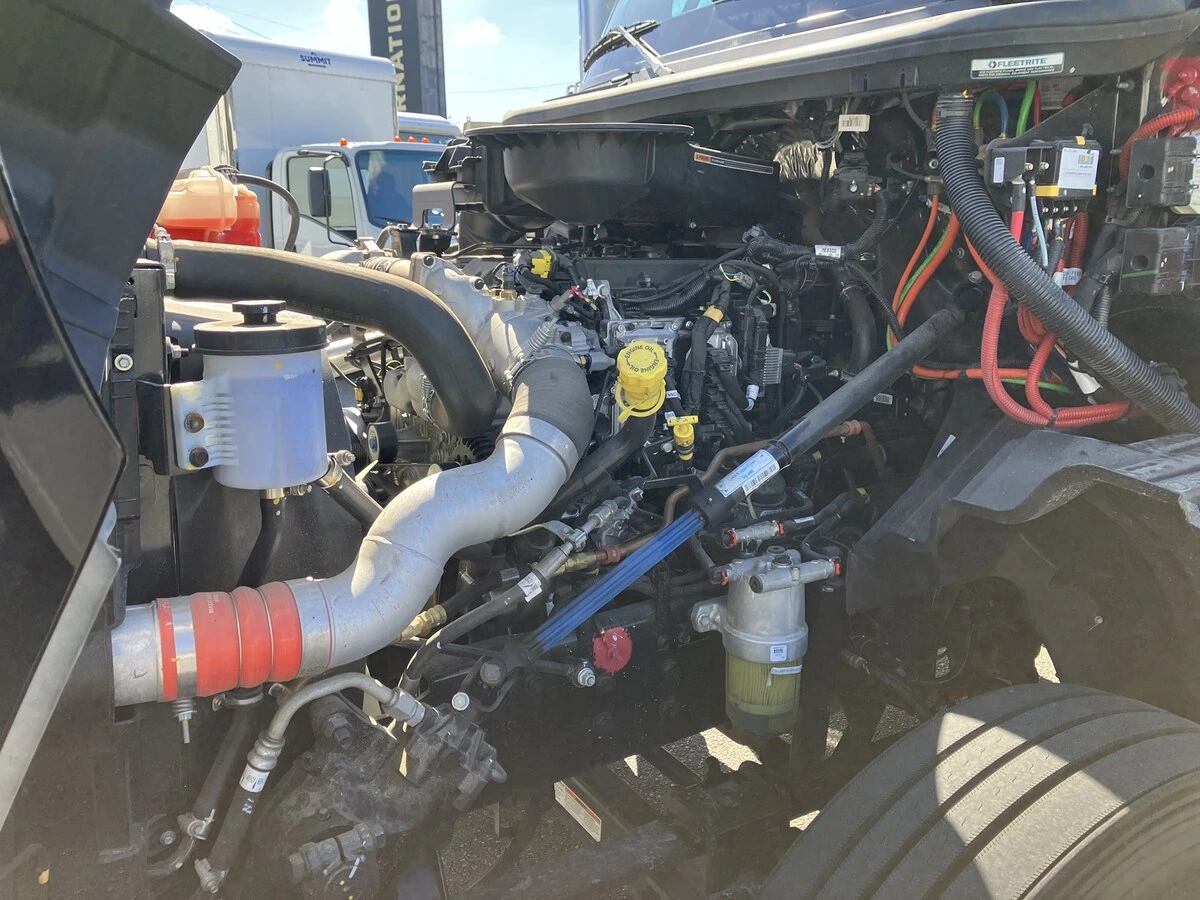 2024 International LT — photo 5