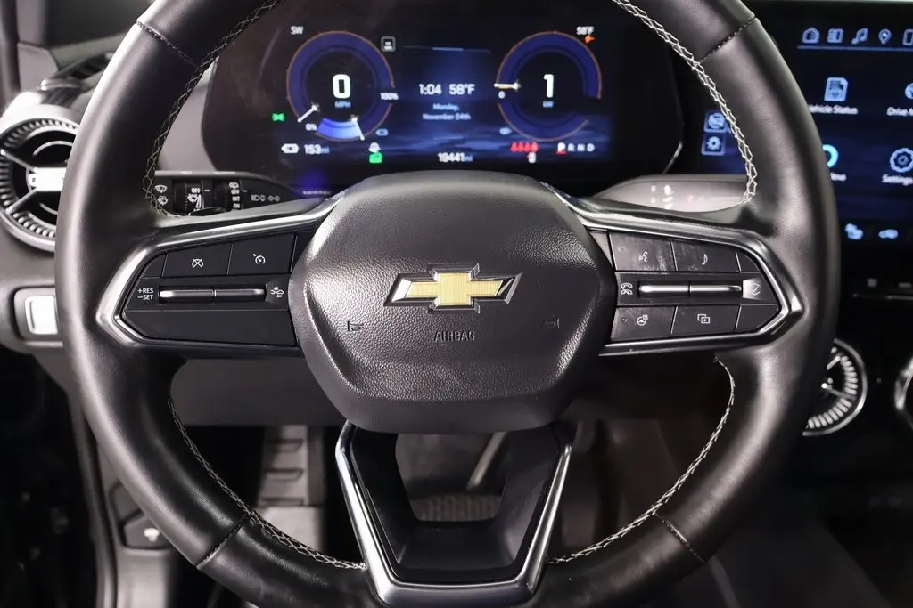 2024 Chevrolet Blazer EV photo 2