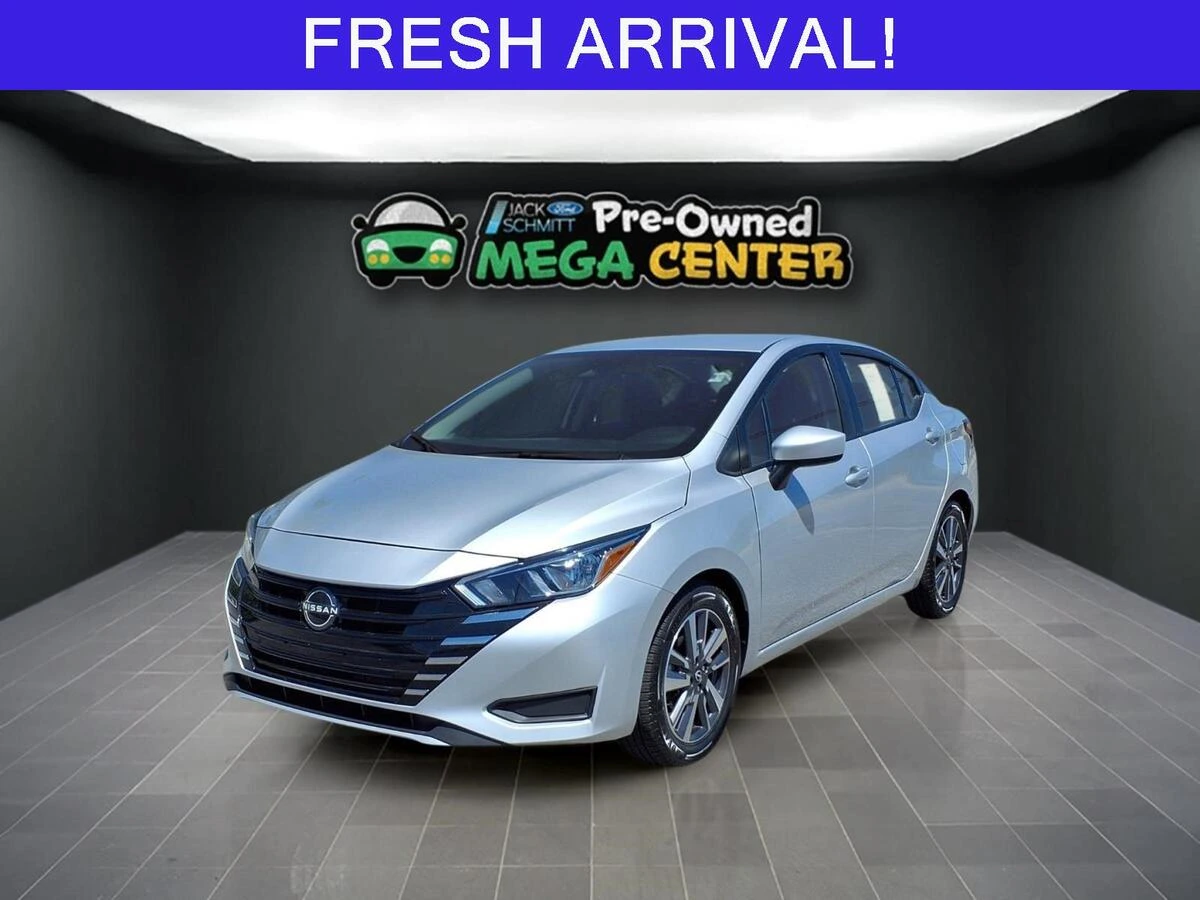 2023 Nissan Versa Sedan SV