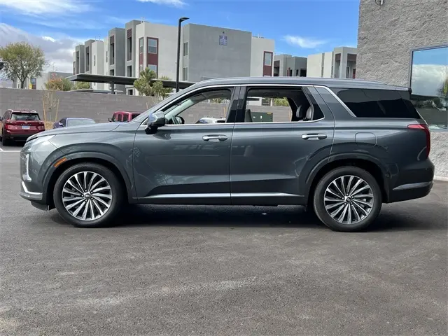 Used 2024 Hyundai Palisade Calligraphy with VIN KM8R74GE3RU727565 for sale in Las Vegas, NV