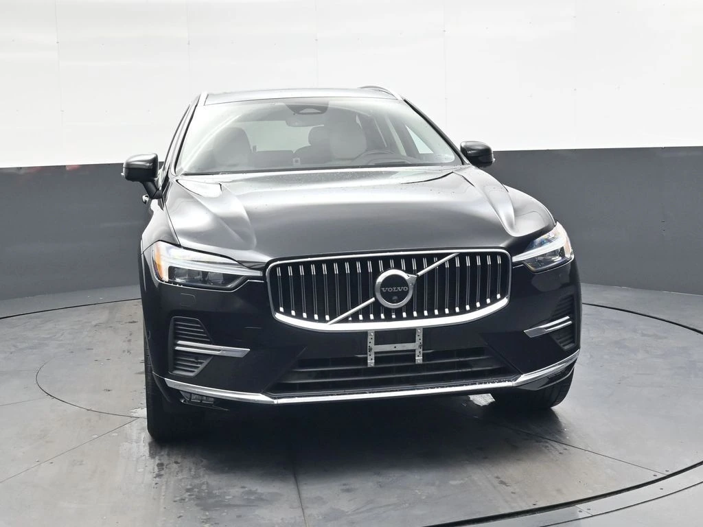 2022 Volvo - image 10