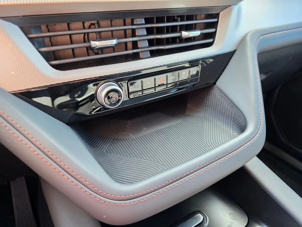 2025 Ford Explorer Active - Photo 43