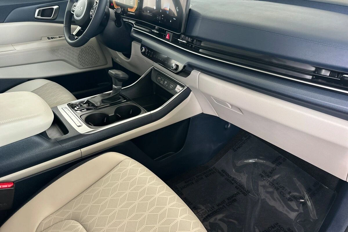 2026 Kia Carnival EX - Photo 17