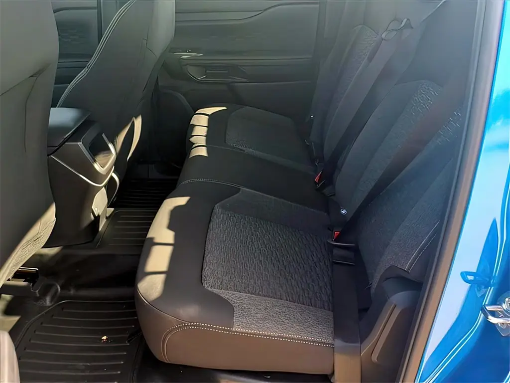 2025 Ford Ranger XL photo 2