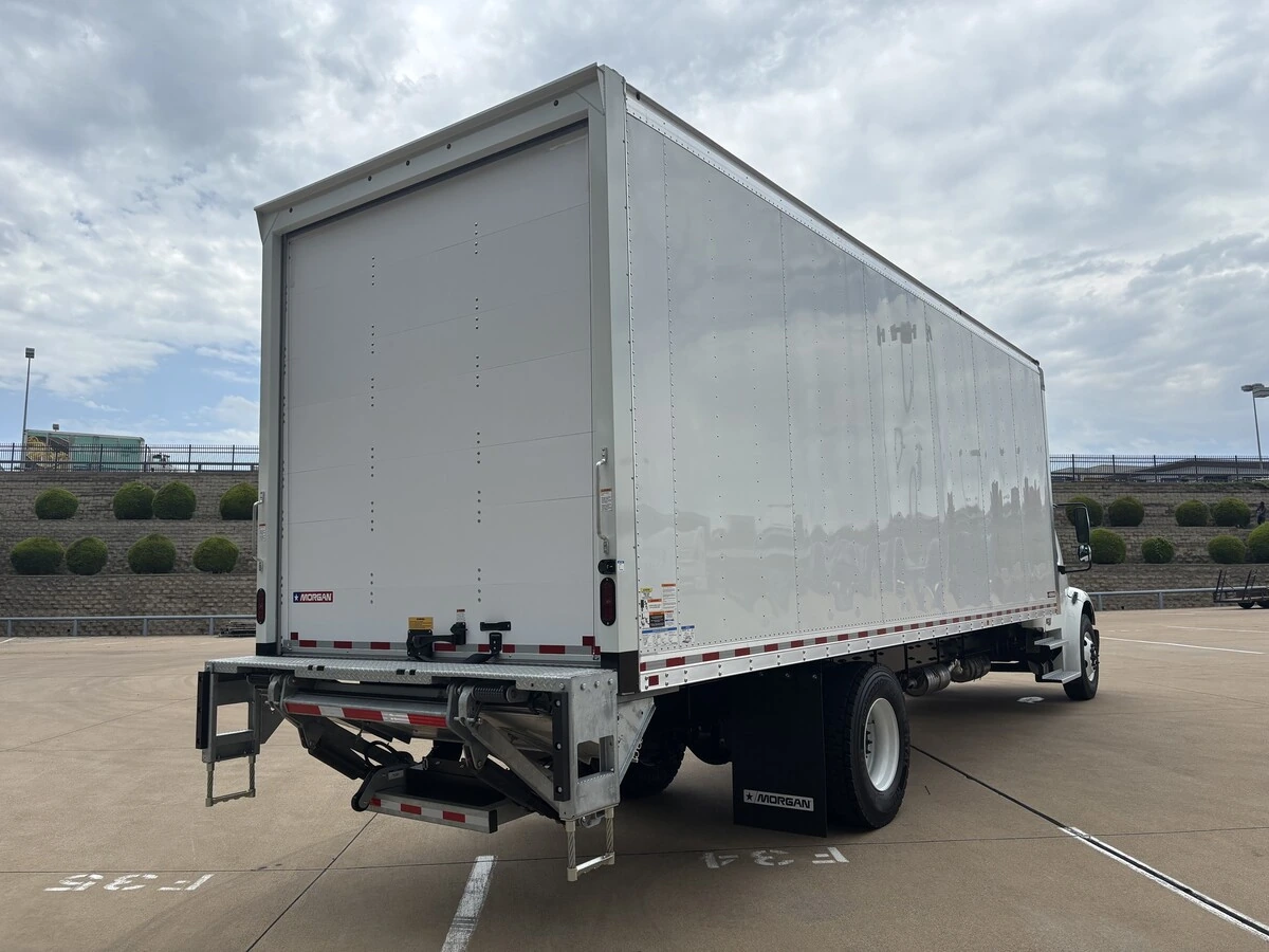 2027 Freightliner M2 106 — photo 5