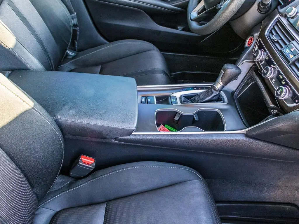 2019 Honda Accord EX photo 16