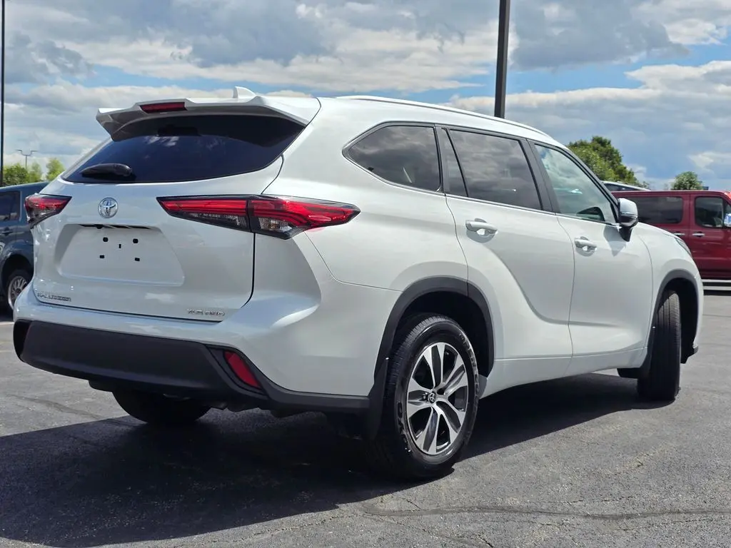 2023 Toyota Highlander Limited Platinum XLE XSE photo 14