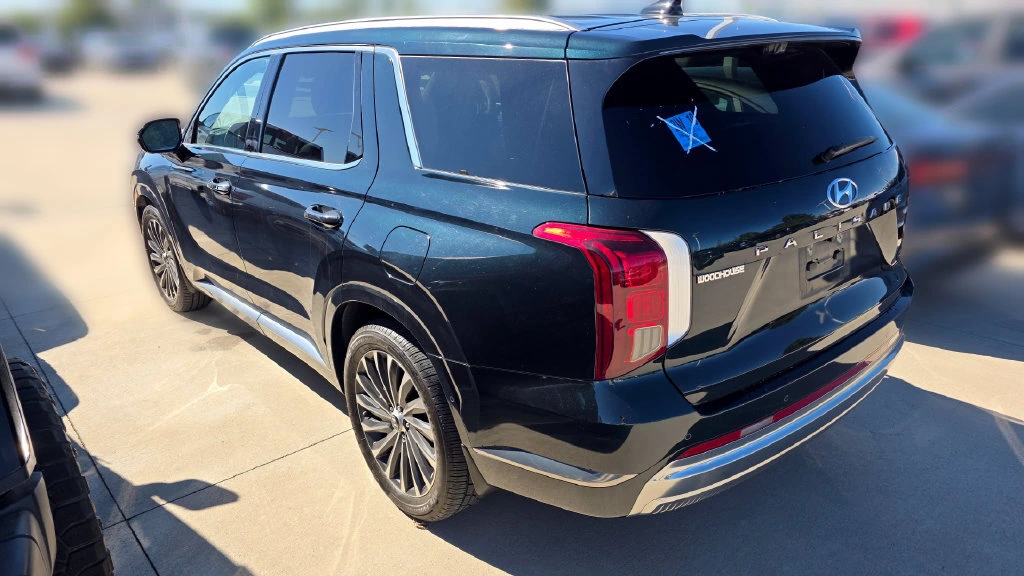 Used 2023 Hyundai Palisade Calligraphy with VIN KM8R7DGE7PU635856 for sale in Kansas City