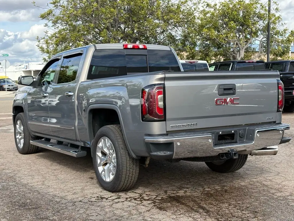 2017 Gmc Sierra SLT photo 3
