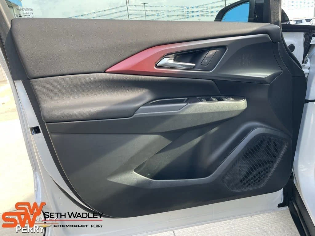 2025 Chevrolet Equinox EV RS - Photo 14