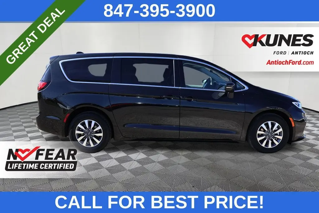Used 2023 Chrysler Pacifica Hybrid Touring L with VIN 2C4RC1L70PR611675 for sale in Antioch, IL