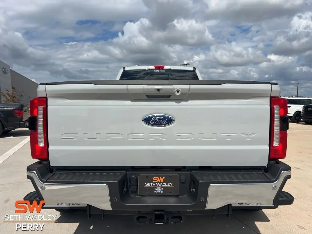 2026 Ford F-350 photo 7