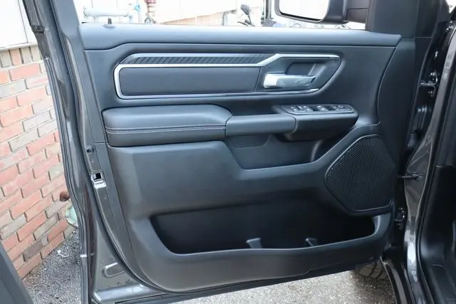 2025 Ram 1500 Big Horn photo 9
