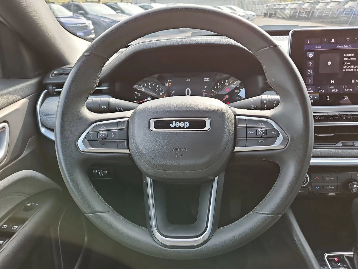 2023 Jeep Compass Latitude - Photo 18