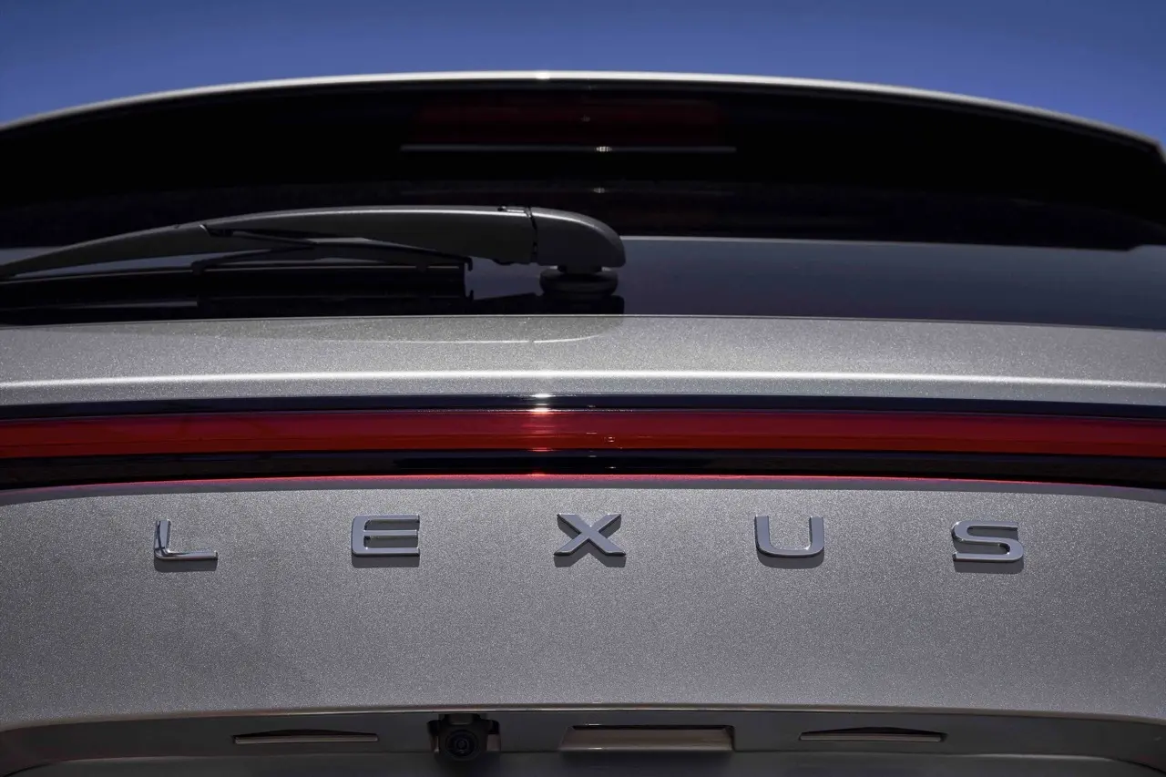 back of a car stating lexus