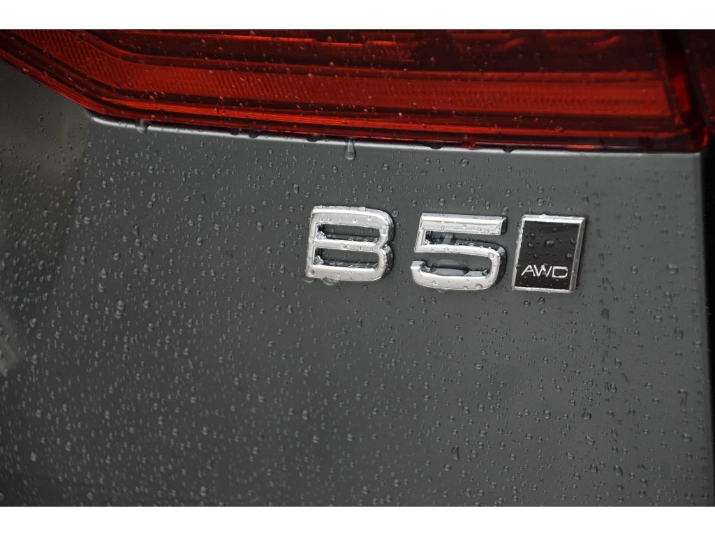 2026 Volvo - image 28