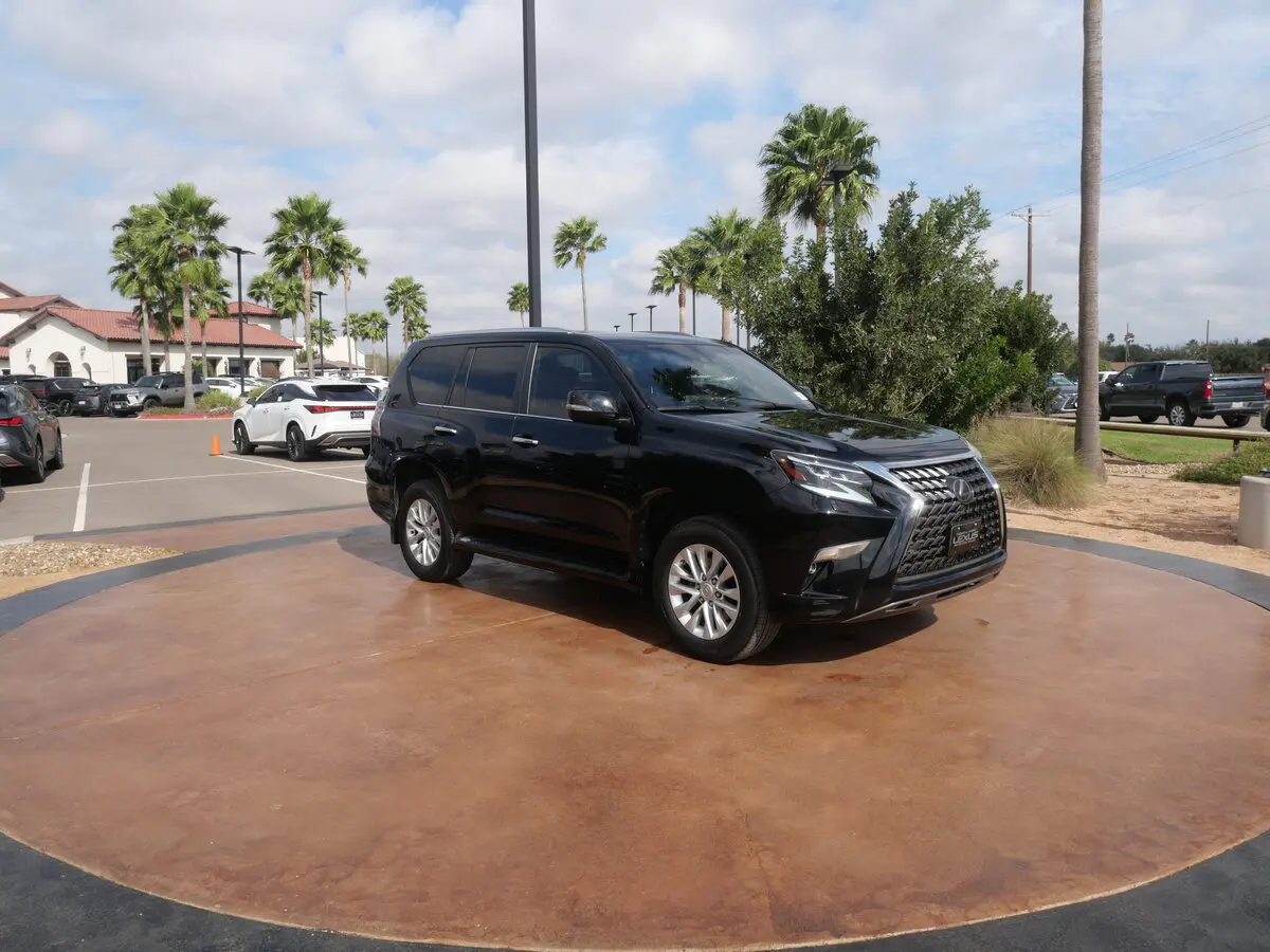 2023 Lexus GX PREMIUM's photo