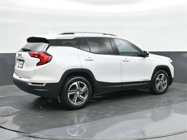 2021 Gmc Terrain SLT photo 2